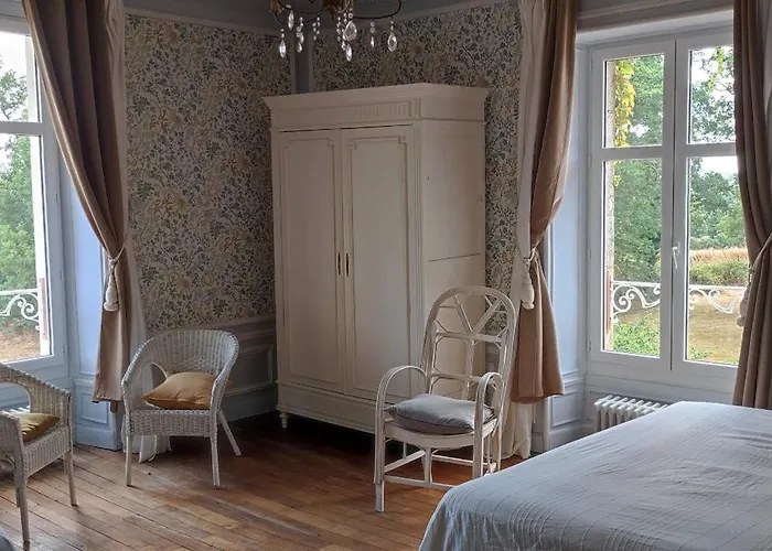 Le Manoir Du Chatelier Bed and Breakfast *